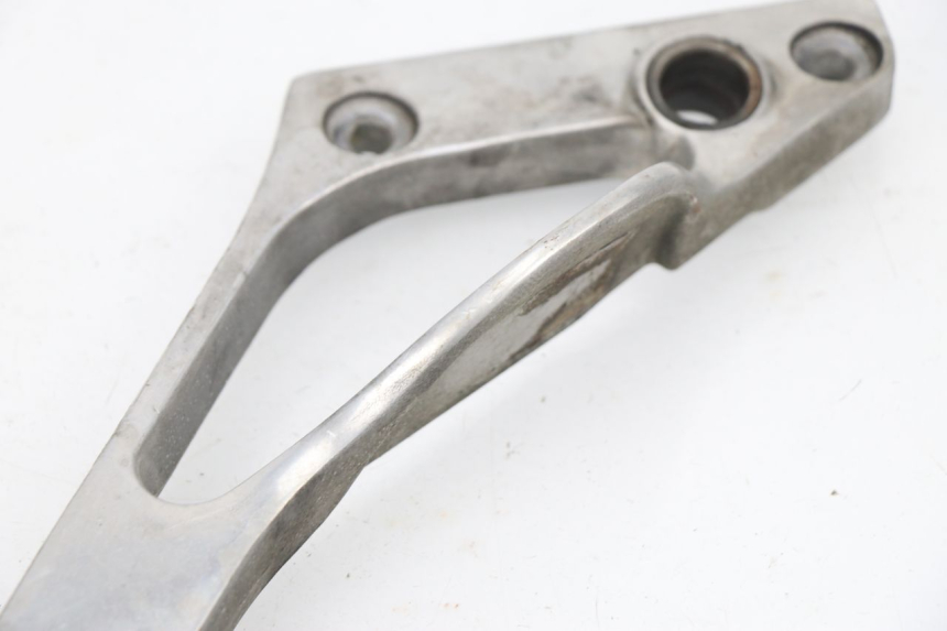 photo de PIASTRA PEDANA POSTERIORE DESTRA YAMAHA TDM 3VD 850 (1991 - 1995)