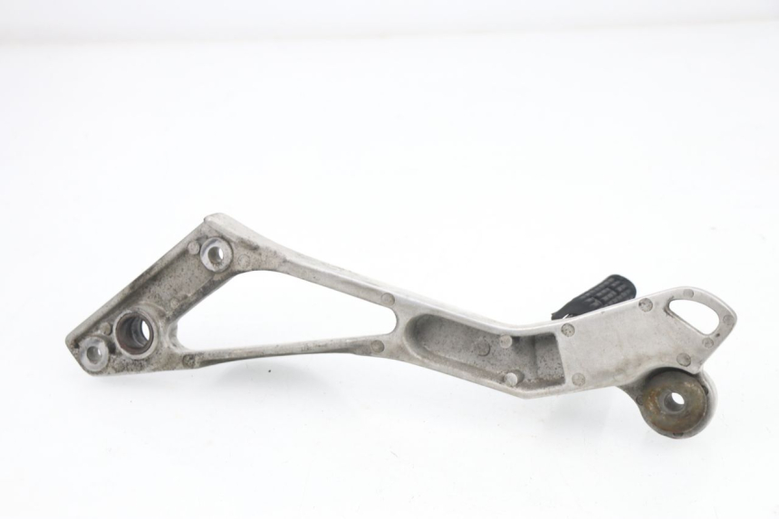 photo de PIASTRA PEDANA POSTERIORE DESTRA YAMAHA TDM 3VD 850 (1991 - 1995)