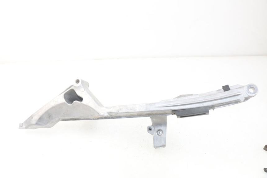 photo de PEDANA POSTERIORE DESTRA SUPPORTO YAMAHA YP T-MAX TMAX 530 (2017 - 2020)