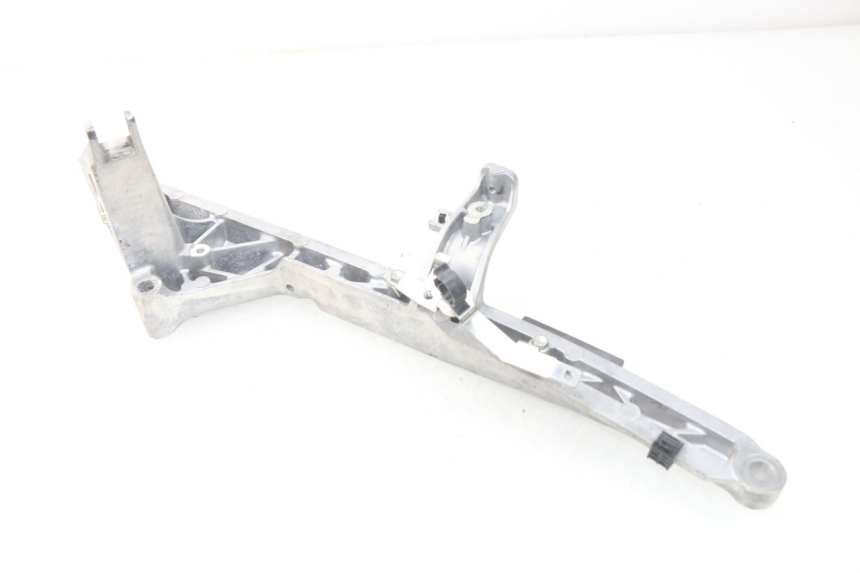 photo de PEDANA POSTERIORE DESTRA SUPPORTO YAMAHA YP T-MAX TMAX 530 (2017 - 2020)