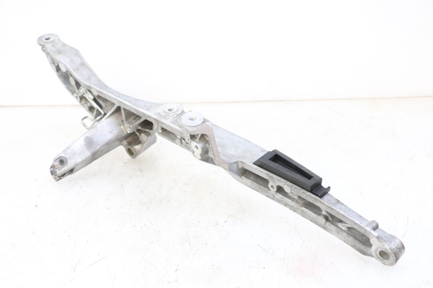 photo de PEDANA POSTERIORE DESTRA SUPPORTO YAMAHA YP T-MAX TMAX 530 (2017 - 2020)