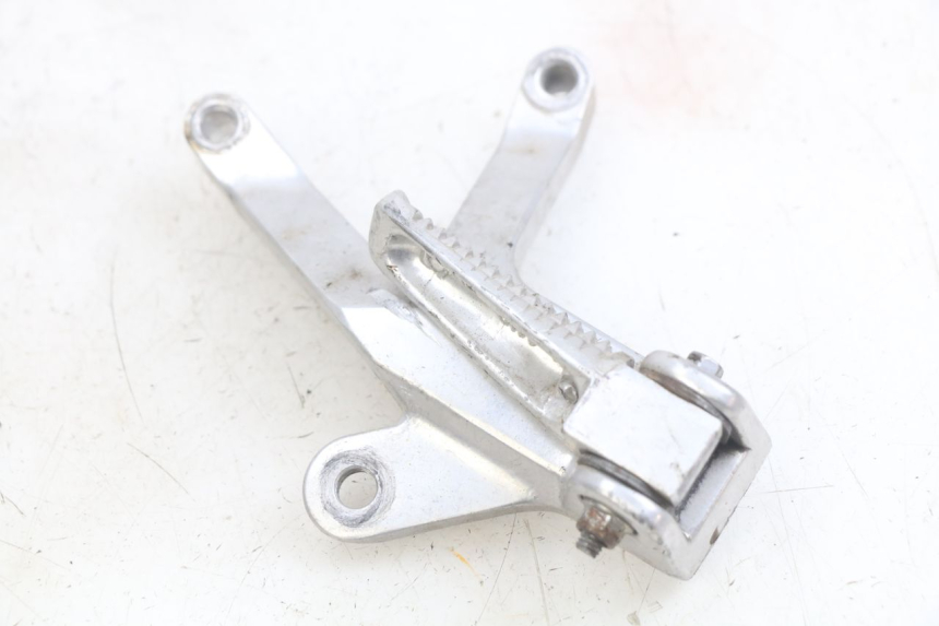photo de PIASTRA PEDANA POSTERIORE DESTRA YAMAHA YZF R THUNDERCAT 600 (1996 - 2003)