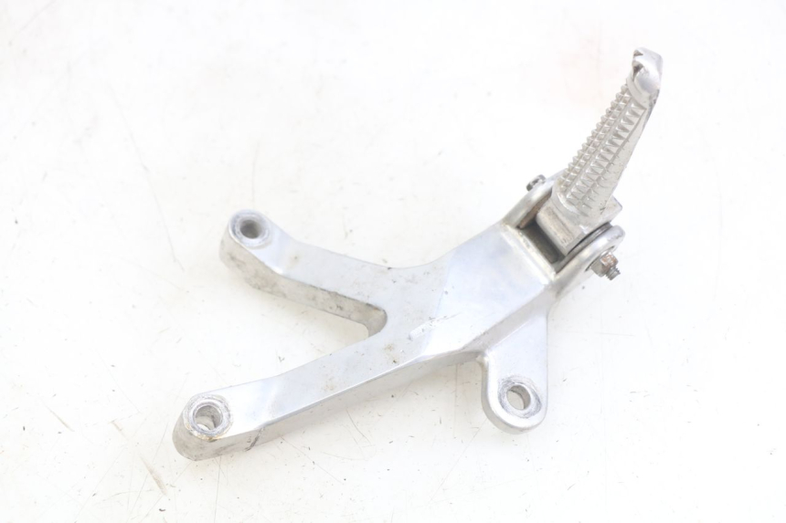 photo de PIASTRA PEDANA POSTERIORE DESTRA YAMAHA YZF R THUNDERCAT 600 (1996 - 2003)
