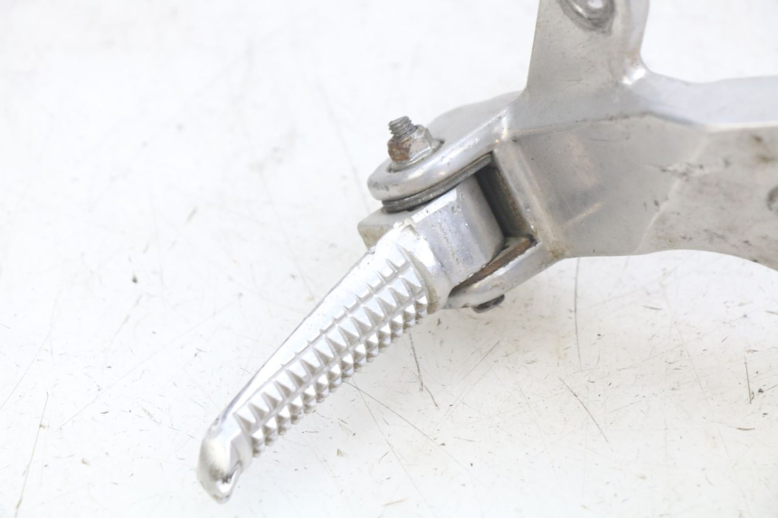 photo de PIASTRA PEDANA POSTERIORE DESTRA YAMAHA YZF R THUNDERCAT 600 (1996 - 2003)