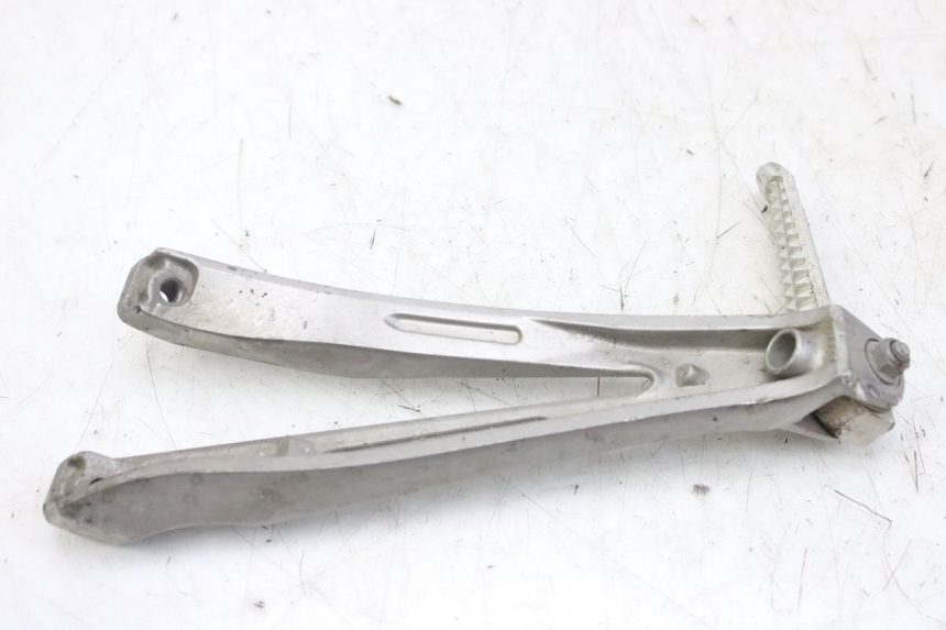photo de PIASTRA PEDANA POSTERIORE DESTRA YAMAHA YZF R1 1000 (2007 - 2008)