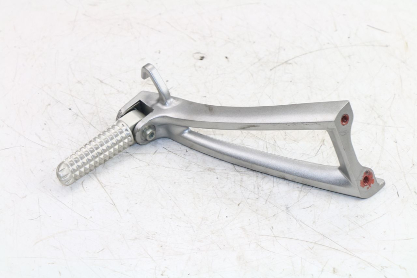 photo de PIASTRA PEDANA POSTERIORE DESTRA YAMAHA YZF R6 600 (2010 - 2016)