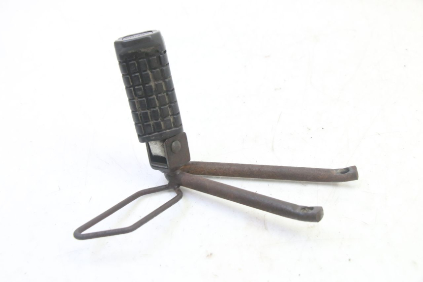photo de PEDANA POSTERIORE SINISTRA SUPPORTO APRILIA ETX 125 (1998 - 2002)