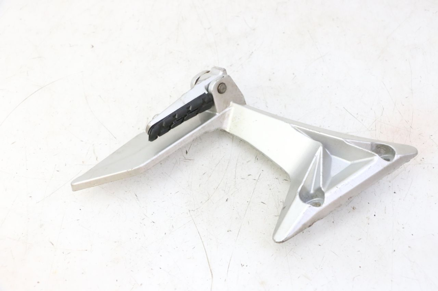 photo de PEDANA POSTERIORE SINISTRA SUPPORTO STAHO FH 50 (2018 - 2019)