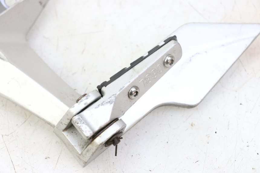 photo de PEDANA POSTERIORE SINISTRA SUPPORTO STAHO FH 50 (2018 - 2019)