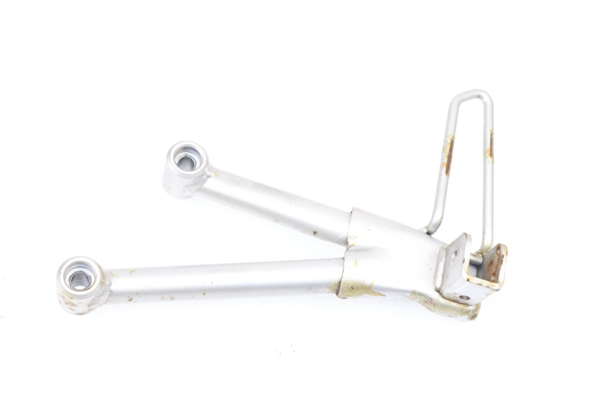 photo de PIASTRA PEDANA POSTERIORE SINISTRA SUZUKI GSF S BANDIT 600 (2000 - 2004)