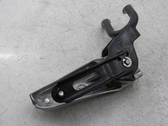 photo de Piastra poggiapiedi posteriore sinistra HONDA PCX (JF57/JF64) 125 (2014 - 2018)