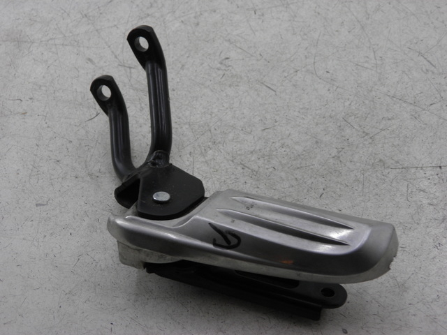 photo de Piastra poggiapiedi posteriore sinistra HONDA PCX (JF57/JF64) 125 (2014 - 2018)