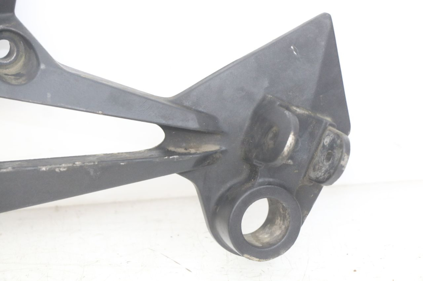 photo de PIASTRA PEDANA POSTERIORE SINISTRA KAWASAKI Z 750 (2007 - 2013)