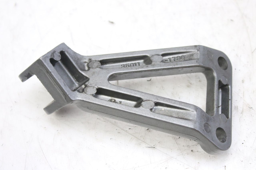 photo de PIASTRA PEDANA POSTERIORE SINISTRA KAWASAKI ZX-6R ZX6R 600 (1995 - 1997)