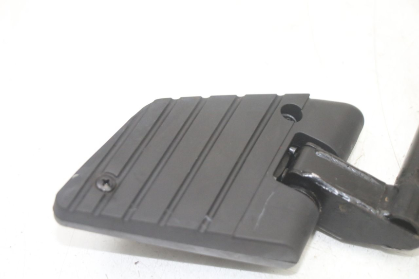 photo de PEDANA POSTERIORE SINISTRA SUPPORTO KYMCO PEOPLE S 125 (2000 - 2008)