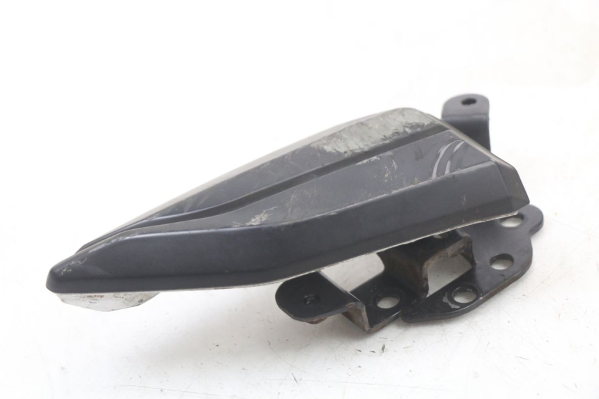 photo de PEDANA POSTERIORE SINISTRA SUPPORTO PEUGEOT BELVILLE 125 (2017 - 2021)