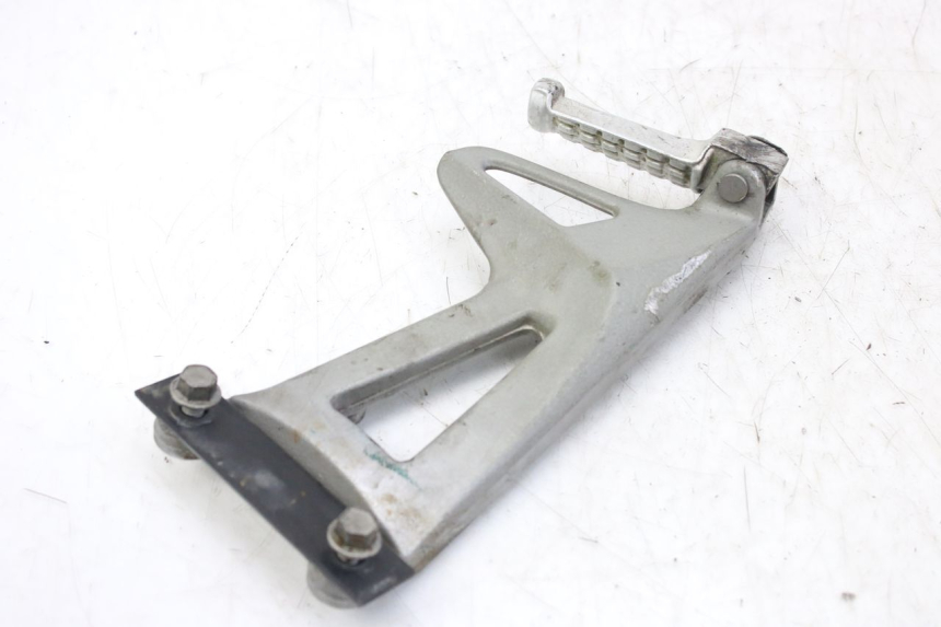 photo de PIASTRA PEDANA POSTERIORE SINISTRA TRIUMPH SPRINT ST 955 (1999 - 2001)