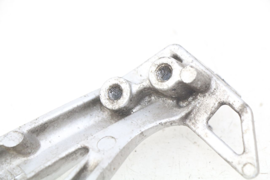 photo de PIASTRA PEDANA POSTERIORE SINISTRA SUZUKI SV S 650 (1999 - 2002)