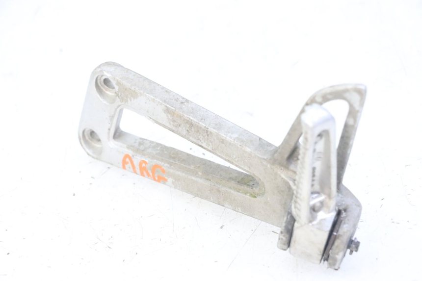 photo de PEDANA POSTERIORE SINISTRA SUPPORTO YAMAHA TDR DELTABOX 125 (1993 - 2003)