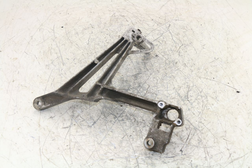 photo de Piastra poggiapiedi posteriore sinistra HONDA VFR 750 (1994 - 1997)