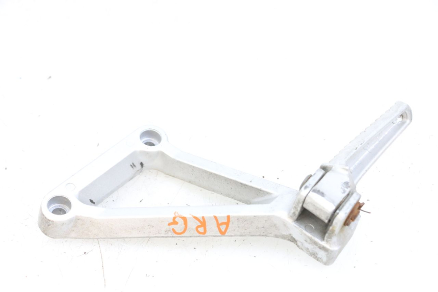 photo de PIASTRA PEDANA POSTERIORE SINISTRA DAELIM VJ ROADWIN FI 125 (2008 - 2017) - Zoom sullo stato d'uso