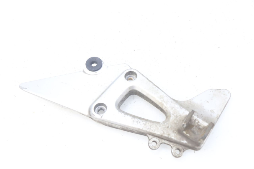 photo de PIASTRA PEDANA POSTERIORE SINISTRA SUZUKI XF FREEWIND 650 (1997 - 2003)