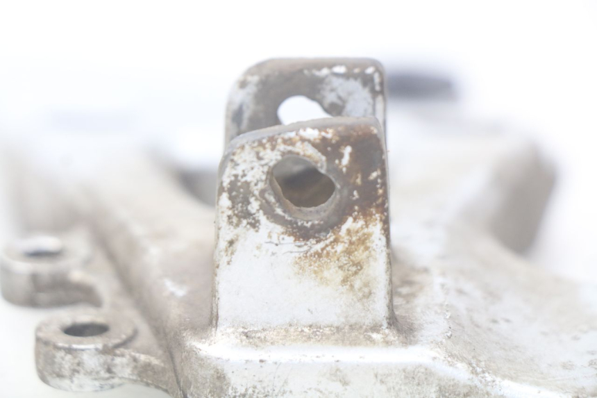 photo de PIASTRA PEDANA POSTERIORE SINISTRA SUZUKI XF FREEWIND 650 (1997 - 2003)