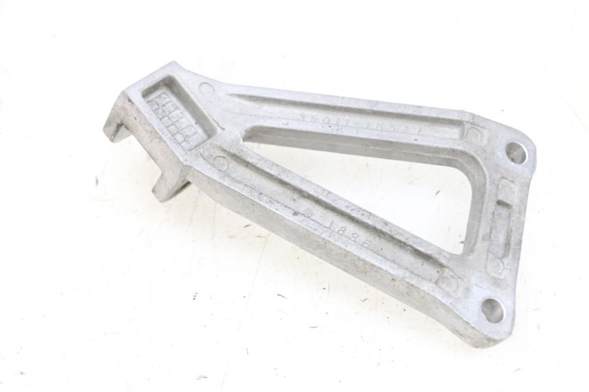 photo de PEDANA POSTERIORE SINISTRA SUPPORTO KAWASAKI ZR 7 750 (1999 - 2001) - Zoom sullo stato d'uso