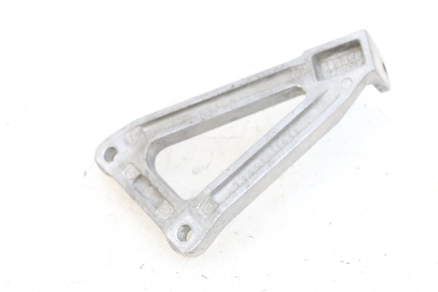 photo de PEDANA POSTERIORE SINISTRA SUPPORTO KAWASAKI ZR 7 750 (1999 - 2001) - Altra angolazione