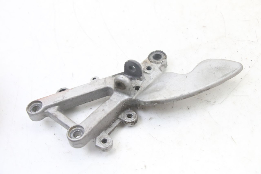 photo de PEDANA ANTERIORE DESTRA SUPPORTO APRILIA RS 50 (1999 - 2005)