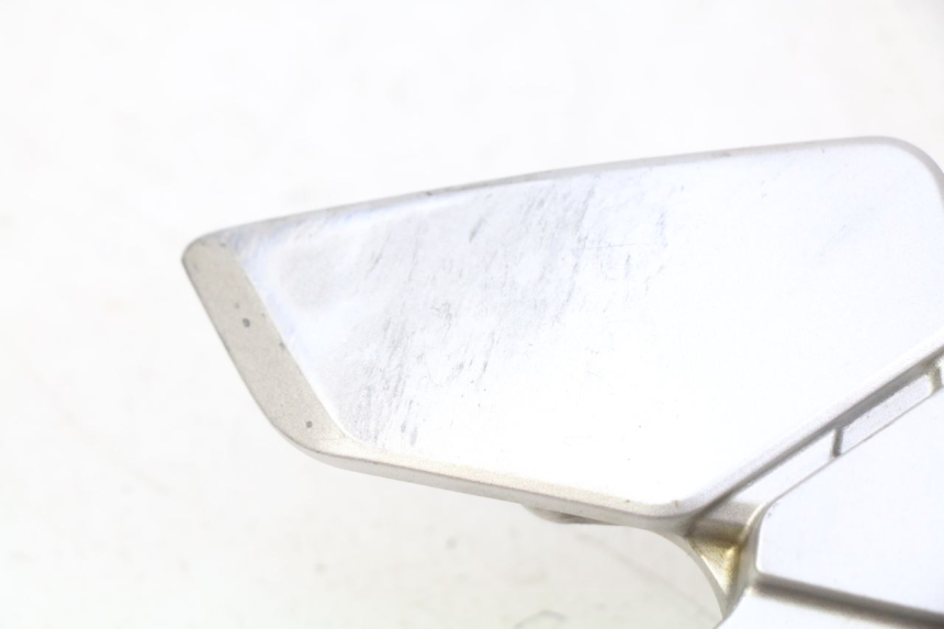 photo de PIASTRA PEDANA ANTERIORE DESTRA HONDA CB R 1000 (2018 - 2023)