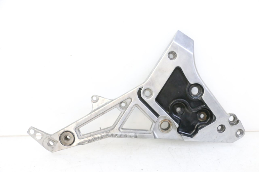 photo de PEDANA ANTERIORE DESTRA SUPPORTO YAMAHA FJ 36Y 1100 (1984 - 1985)