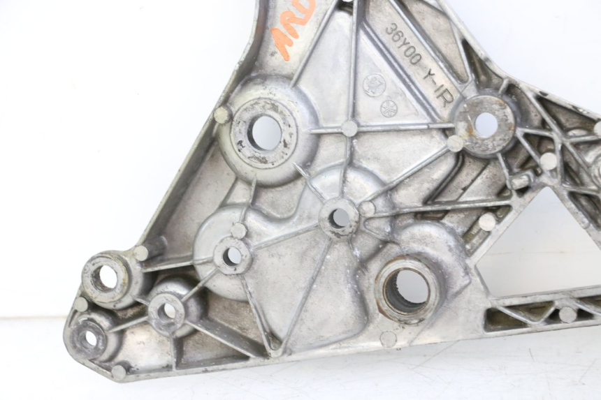 photo de PEDANA ANTERIORE DESTRA SUPPORTO YAMAHA FJ 36Y 1100 (1984 - 1985)