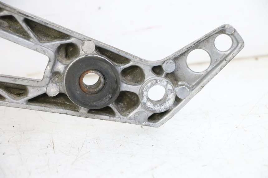 photo de PEDANA ANTERIORE DESTRA SUPPORTO YAMAHA FJ 36Y 1100 (1984 - 1985)
