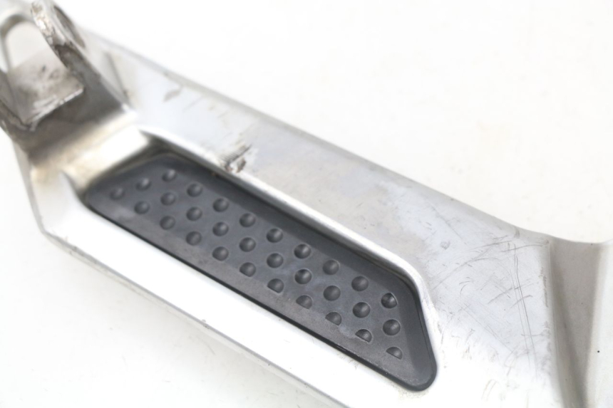 photo de PIASTRA PEDANA ANTERIORE DESTRA YAMAHA FJR ABS 1300 (2006 - 2012)