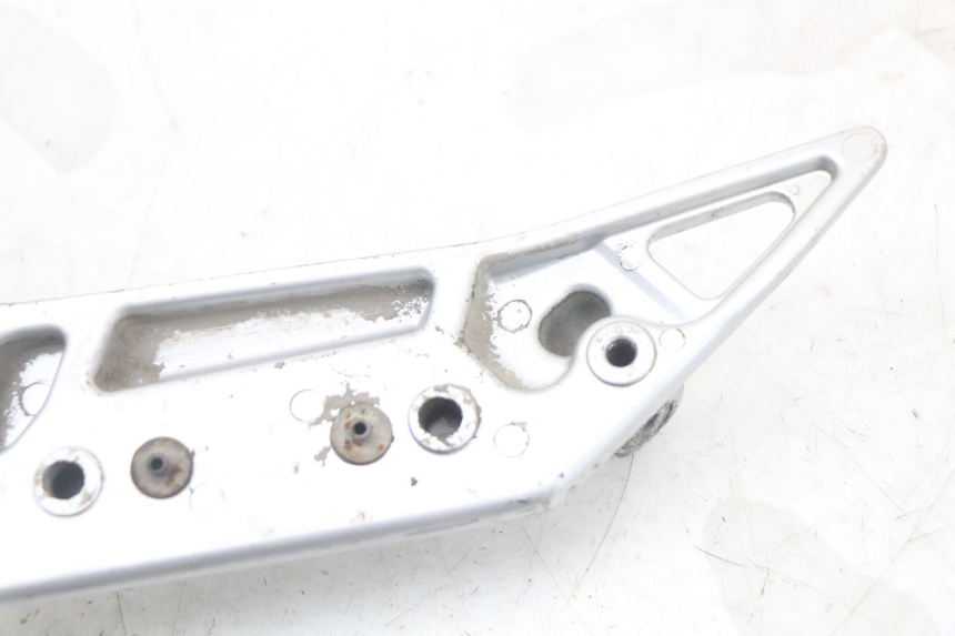 photo de PIASTRA PEDANA ANTERIORE DESTRA YAMAHA FJR ABS 1300 (2006 - 2012)