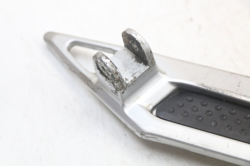 photo de PIASTRA PEDANA ANTERIORE DESTRA YAMAHA FJR ABS 1300 (2006 - 2012)