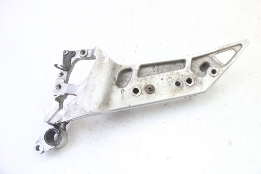 photo de PIASTRA PEDANA ANTERIORE DESTRA YAMAHA FJR ABS 1300 (2006 - 2012)