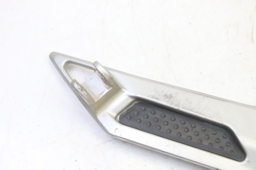 photo de PIASTRA PEDANA ANTERIORE DESTRA YAMAHA FJR ABS 1300 (2006 - 2012)