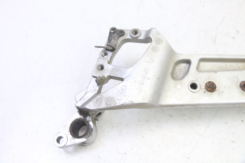 photo de PIASTRA PEDANA ANTERIORE DESTRA YAMAHA FJR ABS 1300 (2006 - 2012)