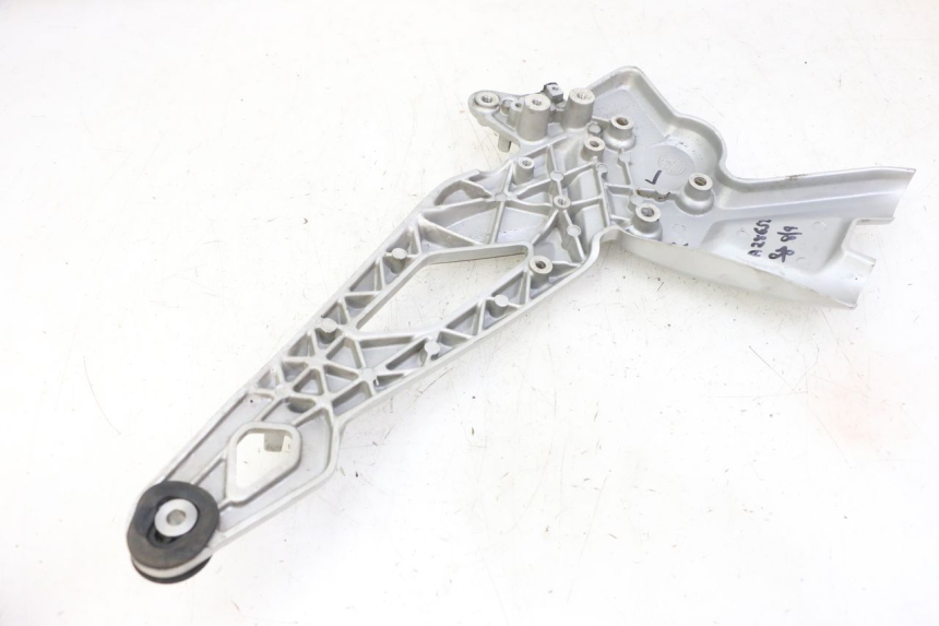 photo de PEDANA ANTERIORE DESTRA SUPPORTO BMW G310 R 310 (2016 - 2020)