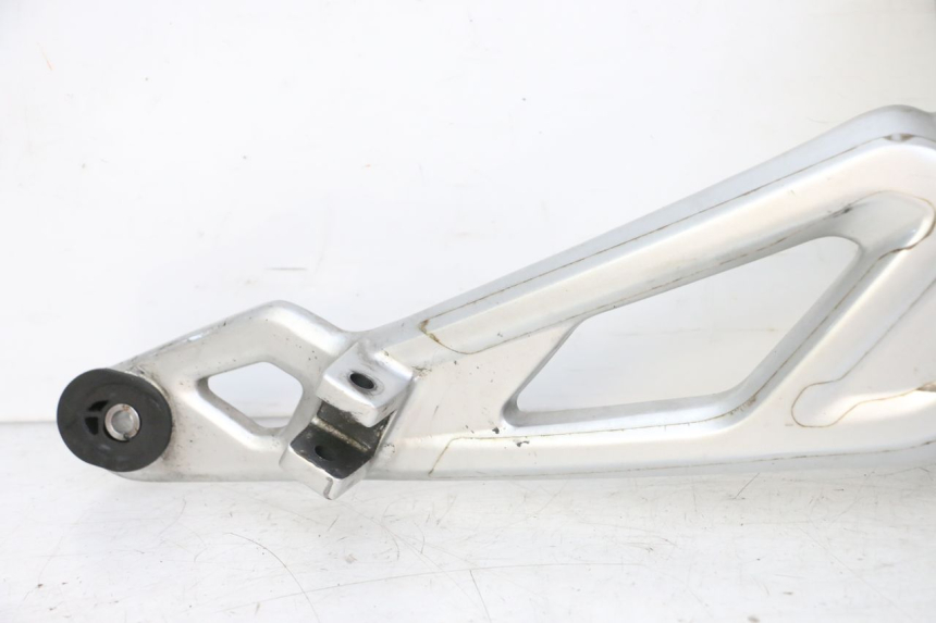photo de PEDANA ANTERIORE DESTRA SUPPORTO BMW G310 R 310 (2016 - 2020)