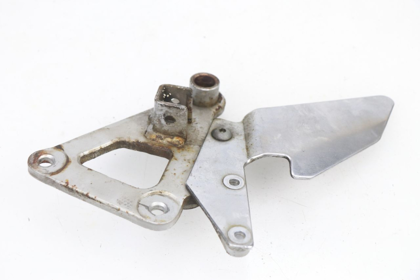 photo de PIASTRA PEDANA ANTERIORE DESTRA SUZUKI GS GSE 500 (2001 - 2003)