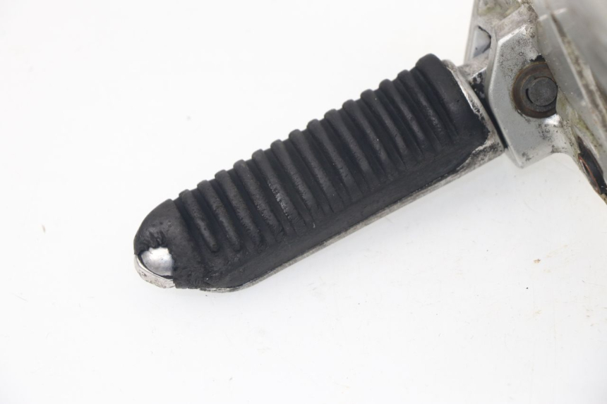 photo de Piastra poggiapiedi anteriore destro SUZUKI GSX F GSXF 750 (1988 - 1998)