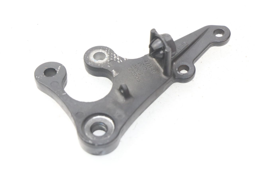 photo de PIASTRA PEDANA ANTERIORE DESTRA SUZUKI GSX-R GSXR K16 1000 (2012 - 2016)