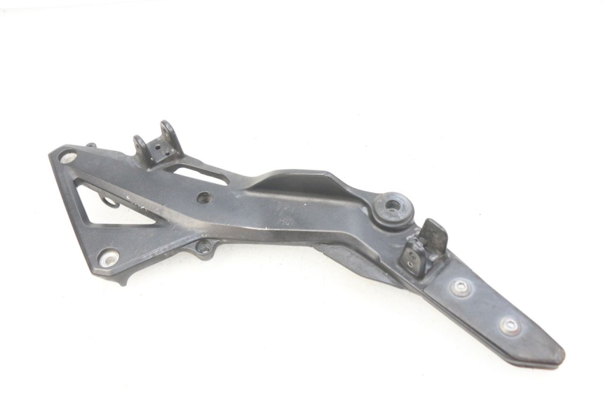 photo de PIASTRA PEDANA ANTERIORE DESTRA HONDA CBRF CBR-F PC41 600 (2011 - 2013)