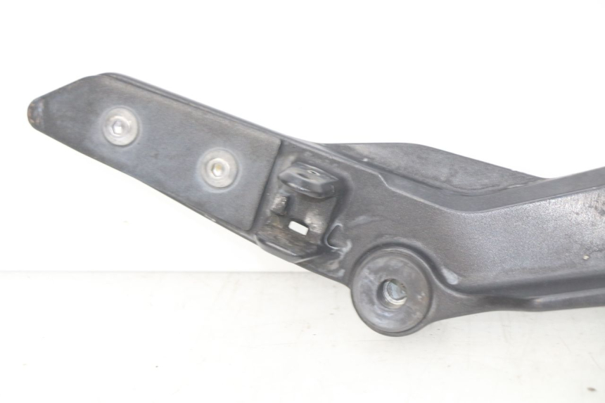 photo de PIASTRA PEDANA ANTERIORE DESTRA HONDA CBRF CBR-F PC41 600 (2011 - 2013)