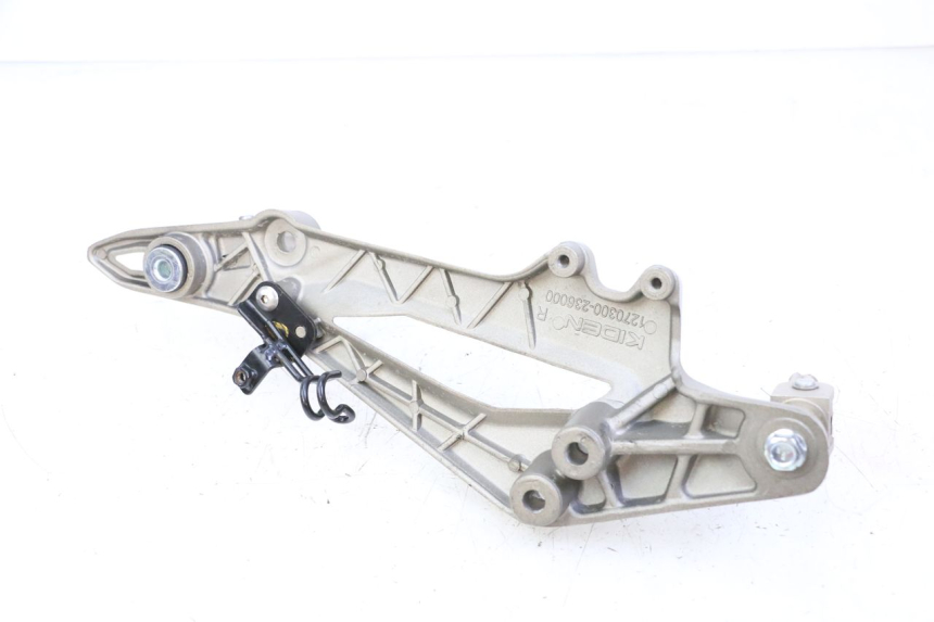 photo de PEDANA ANTERIORE DESTRA SUPPORTO KIDEN KD125-G 125 (2018 - 2022)