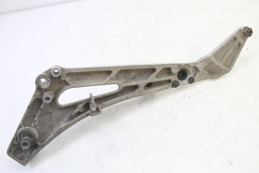 photo de PEDANA ANTERIORE DESTRA SUPPORTO HONDA NTV DEAUVILLE 650 (2001 - 2006)