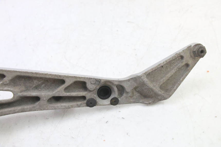photo de PEDANA ANTERIORE DESTRA SUPPORTO HONDA NTV DEAUVILLE 650 (2001 - 2006)
